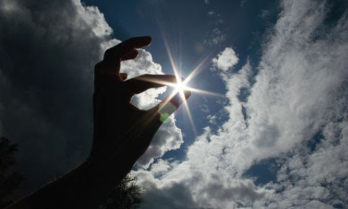 Man Catches Light In Physics First